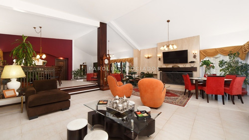 Muy Linda Casa En Entorno Super Agradable- Ref: 3500