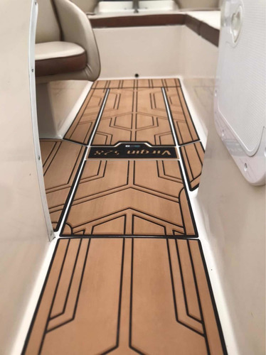 Imagen 6 de 19 de Lancha Mercury 115hp Renovada Virgin Marine 528 Living 2023