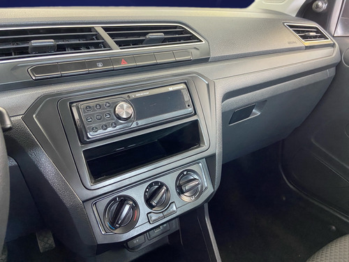 Volkswagen Voyage Volkswagen Voyage 1.0 MPI (Flex)