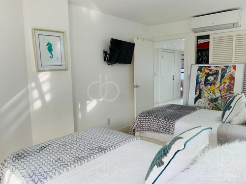 Imagen 23 de 28 de Venta De Apartamento De 2 Dormitorios En Torre Cristal Punta Del Este