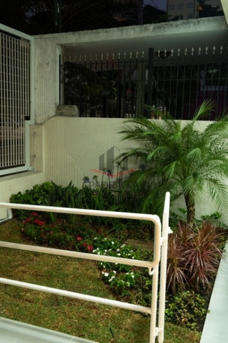 Imagem 7 de 30 de Sobrado Para Locação No Bairro Tatuapé, 06 Salas, 180,00 M². Imóvel Recentemente Reformado, Com Padrão Anvisa, Excelente Para Clínicas Médicas, Ar Condicionado, Próximo Ao Metrô Tatuapé. - 1898