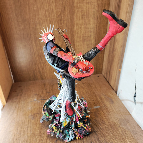 Spider-punk (aranhaverso) Hobie Brown Action Figure