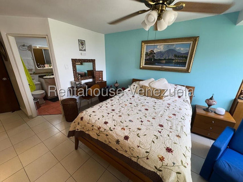 Sb Amplio Y Comodo Apartamento Con Bella Vista Y Excelente Ubicación.sin Fallas En Los Servicios