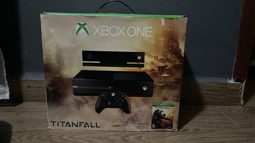 Xbox One + Kinect Edición: Titanfall (Usado)