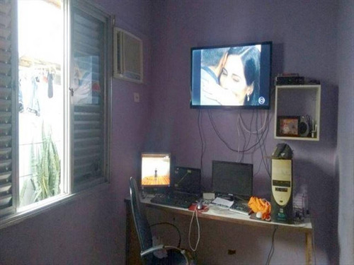 Imagem 14 de 25 de Linda Casa Toda Isolada Em Terreno 10x30 Com Churrasqueira 01 Suíte Garagem Para 04 Carros Próximo A Ponto De Ônibus Mercado Extra Padaria Farmácia Escolas Pública E Particulares Como M Nascimento E