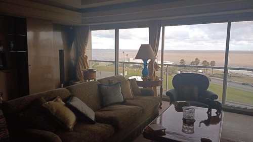 Imagen 3 de 18 de Venta Apartamento 3 Dormitorios Y Servicio Garaje X2 Sobre Rambla