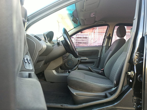 Ford Fiesta Sedã 1.0 Basico