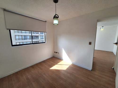 Excelente Depto. Piso 7 2d+db Av. Portugal. C. 41023