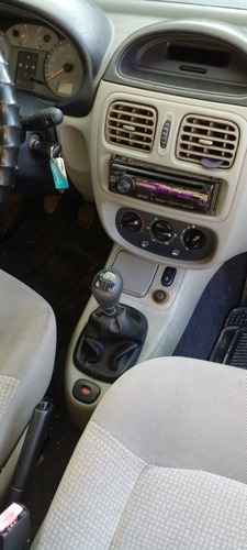 Imagen 4 de 9 de Renault Clio Bicuerp