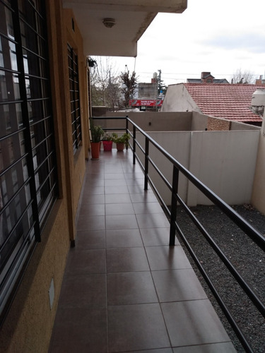 Imagen 11 de 14 de Departamento De Dos Ambientes Con Cochera En Moron Sur