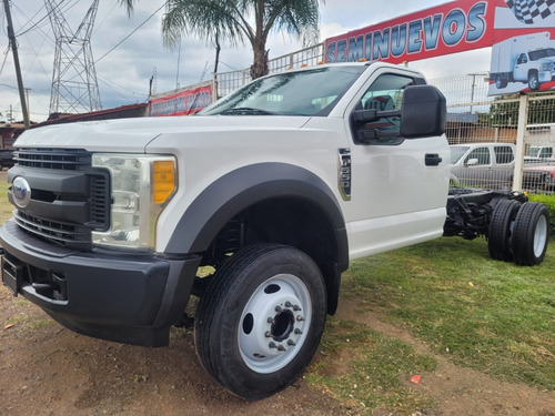 Ford F-550 6.8 Xl At