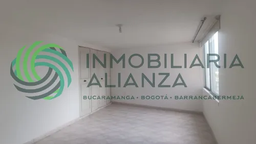 Apartamento En Venta En Cabecera Del Llano. Cod V61728
