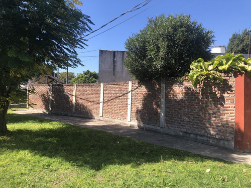 Imagen 3 de 16 de Casa - Ituzaingó Norte Venta Casa 4 Amb Amplios Sobre Lote En Esquina