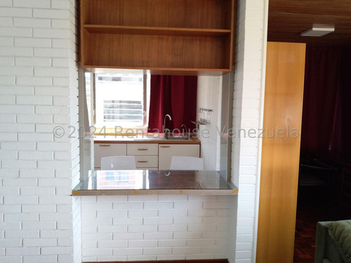 Alquiler De Departamento En Colinas Bello Monte #25-15077