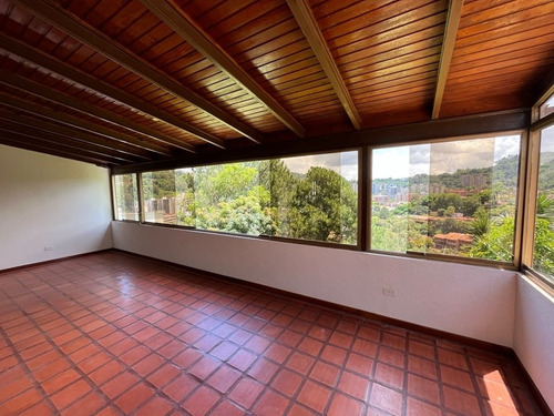 Imagen 11 de 30 de Se Vende Casa Actualizada 500 M2 5h/7b/3p La Boyera