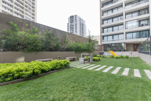 Edificio Av. Irarrázaval (1 Est. 1 Bod.) Vista Poniente Pi