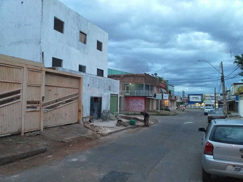 Vd Predio Qd 205, Prox A Tesoura De Ouro Recanto Das Emas