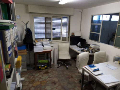 Imagen 5 de 18 de Depósito En Venta - Villa Parque San Lorenzo