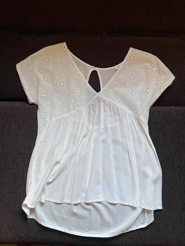 Blusa Blanca Con Flores Bordadas T.l