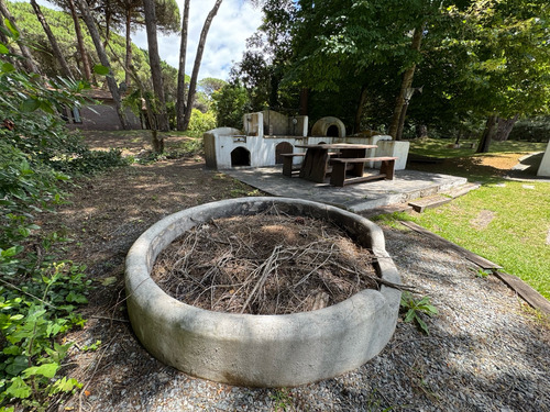 Casa En Venta En Carilo