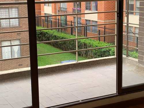 Apartamento En Centro Funza(funza) Rah Co: 21-224