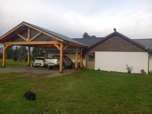 Terreno En Venta Incluye Casa Y Dos Cabañas, Vista Al Volcán