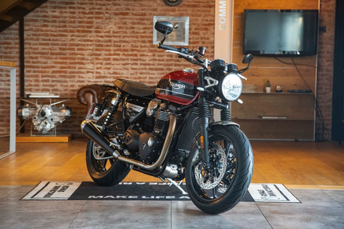 Imagen 10 de 17 de Triumph Speed Twin 1200 Roshaus Motorrad