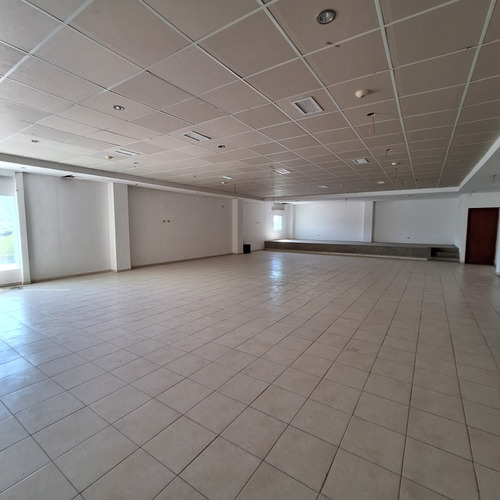 Venta De Hotel Cerca De Playa Caribe Margarita