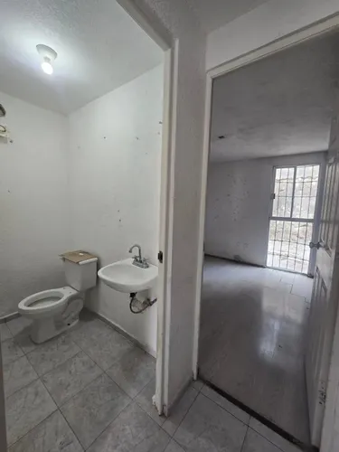 Remate Oportunidad De Casa En En Rel Del Bosque, Tultitlan, Edo De Mex. 54948. Fc