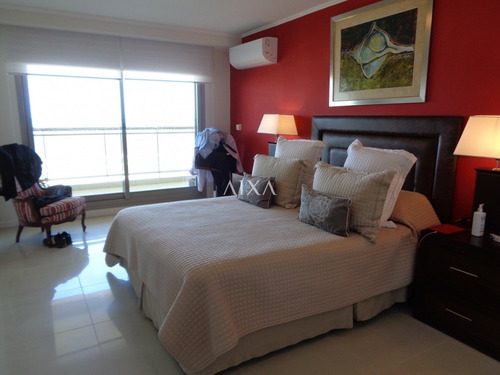 Apartamento En Punta Del Este, Imperiale Luxury Towers- Ref: 261