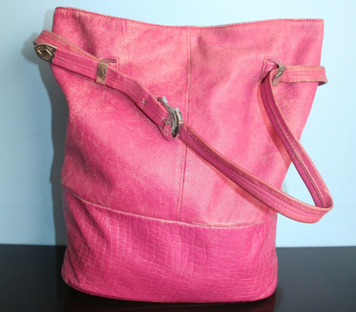 Cartera O Bolso Fucsia De Cuero Envejecido 