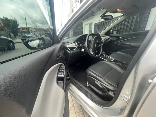 Chevrolet Onix 1.0T Premier Sedan At