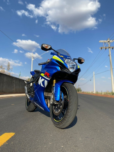 Imagem 2 de 12 de Gsx R-750 Srad