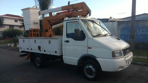 Imagem 2 de 15 de Cesto Aéreo Iveco Daily 3513