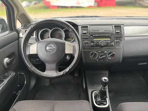 Nissan Tiida 1.8 Acenta