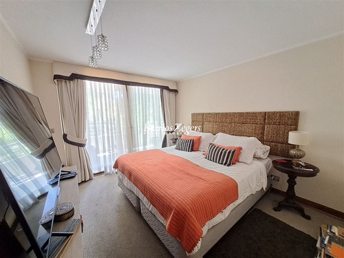 Impecable 3 Dorm, Sala Estar, 2 Estacionamientos Providencia