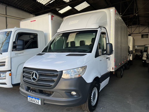Mercedes-Benz Esprinter Truck 315 street