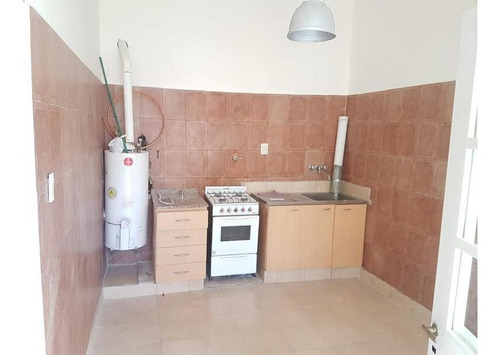 Casa En Venta En Saavedra Con Patio - Solo Para Destino Comercial / Profesional
