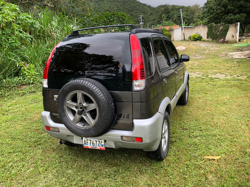 Vendo Terios 4x4 2005 A/a Full Equipo.
