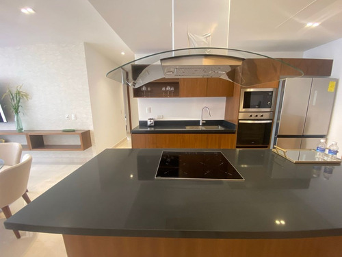 Imagen 10 de 30 de Departamento En Venta En Playa Del Carmen