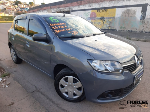 Imagem 1 de 11 de Renault Sandero