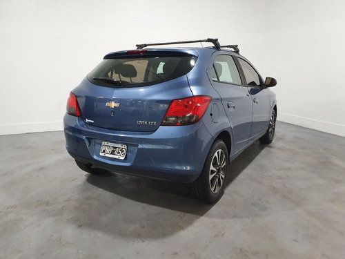 Imagen 4 de 15 de Chevrolet Onix Ltz 1.4 Mt Jrb