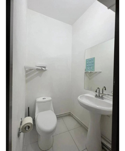 Local En Venta Para Inversion En Calzada Del Hueso En Plaza Comercial, En Alcaldia Coyoacan, Cm28-ru