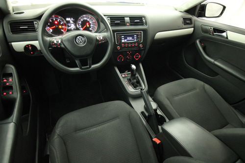 Volkswagen Jetta 2.5 Trendline Tiptronic At