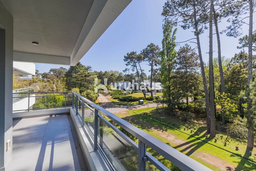 Alquiler Apartamento Dos Dormitorios Punta Del Este Edificio Rincon Del Bosque
