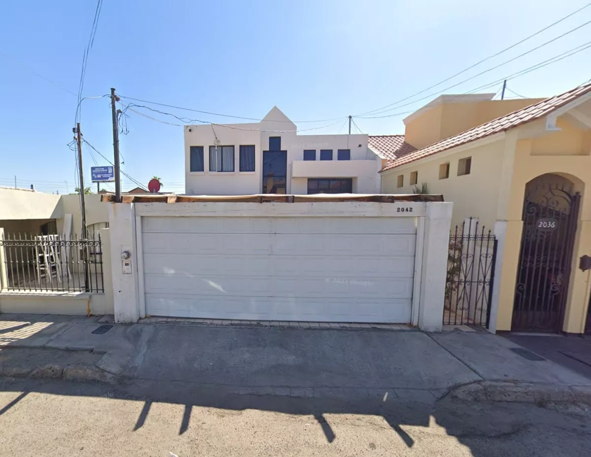 Casa En Burocratas, Mexicali, Baja California. Bv10-za