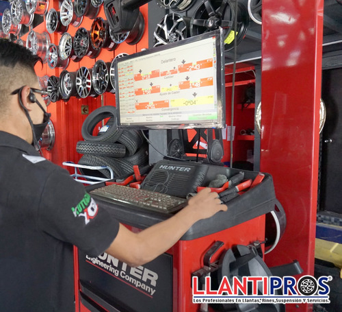 Servicio De Alineación Profesional Para Auto