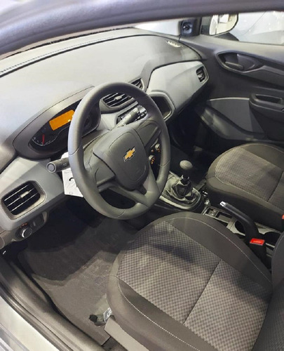 Imagen 6 de 24 de Chevrolet Onix Joy Black 1.4n Manual 5 Puertas Hachback 23