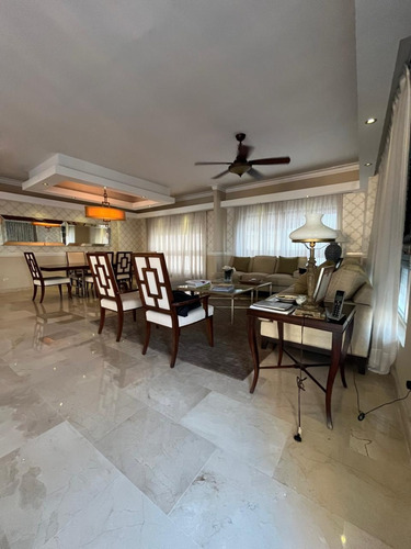 Vendo Apto En Cacicazgos, Uno Por Piso, 301 Metros.