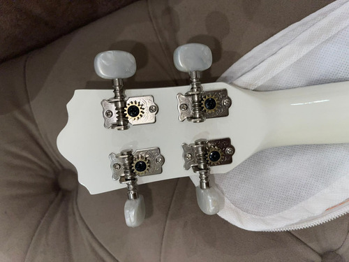 Ukelele Soprano Hoffman Blanco Mate Funda Nuevo! Blanco (Usado)